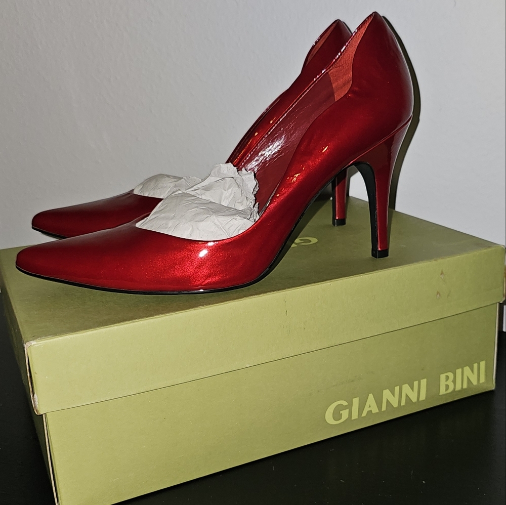 Gianni Binni Red Patent Leather Pumps